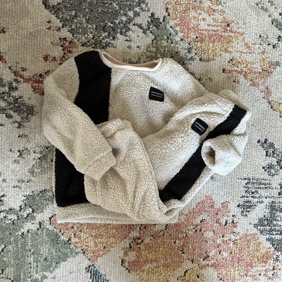 Boutique Boys Sherpa Jogger Sweat Set Pullover Top and Sweatpants EUC size 5/6 - Picture 7 of 10